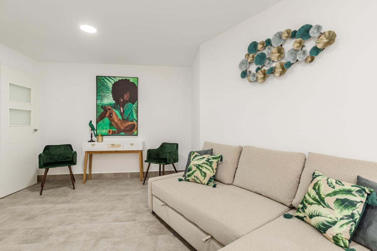 Modern Apartment Steps From The Beach Торрокс-Коста Экстерьер фото