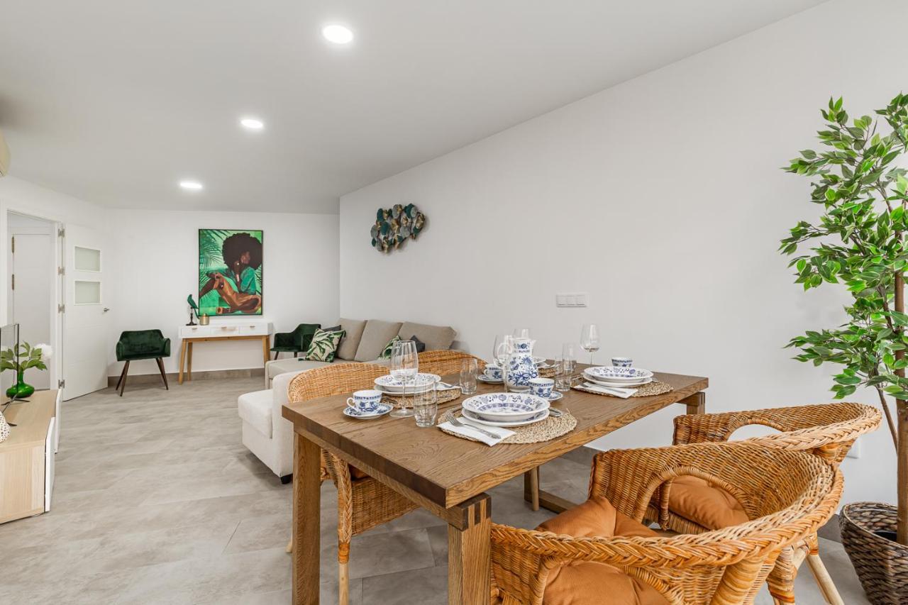 Modern Apartment Steps From The Beach Торрокс-Коста Экстерьер фото