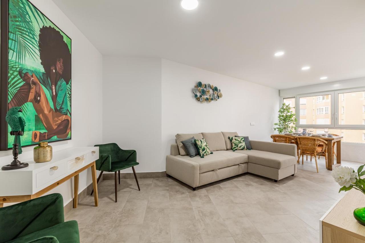 Modern Apartment Steps From The Beach Торрокс-Коста Экстерьер фото