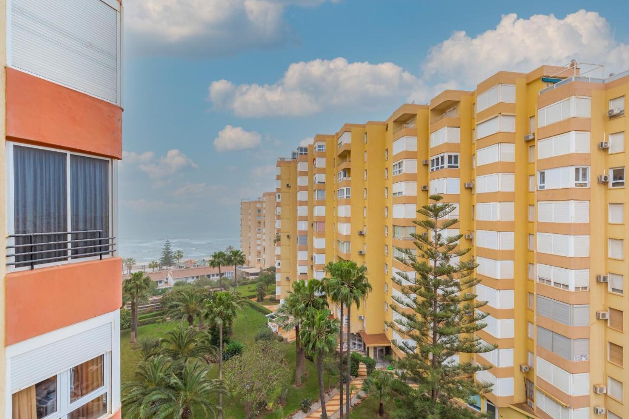 Modern Apartment Steps From The Beach Торрокс-Коста Экстерьер фото